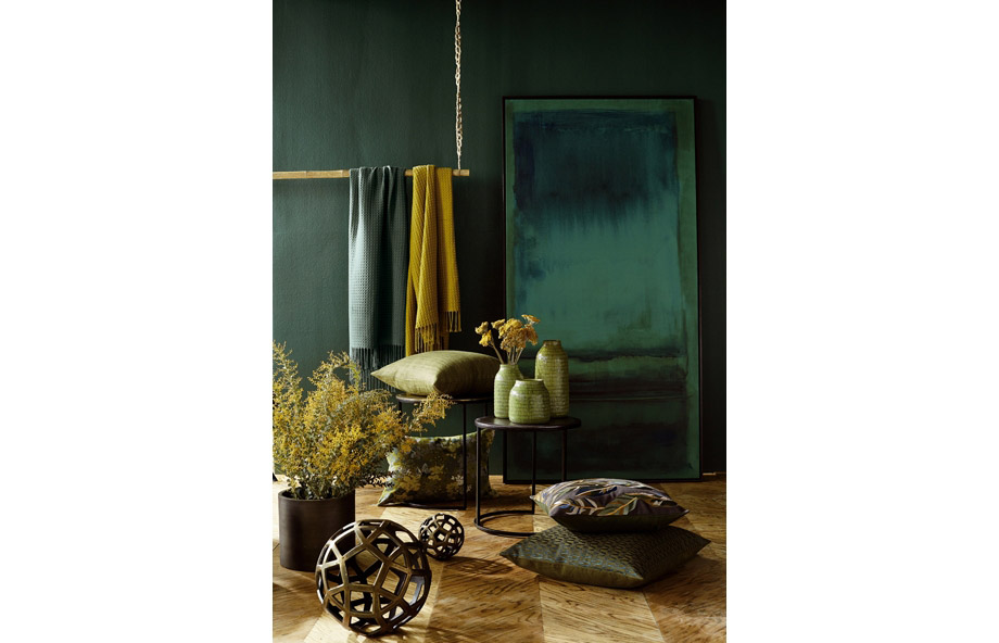 Crate & Barrel