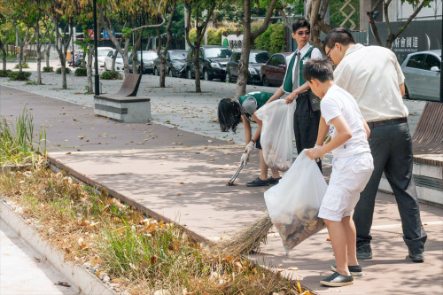 Pick up the litter in surrounding neighborhood